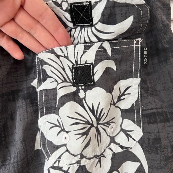 Tommy Bahama Relax swim shorts bathing suit trunks lined floral tropical Size XL - Picture 3 of 14